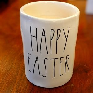 Rea Dunn Happy Easter Candle.      13.2 oz.  Scent: Carrot Cake NWT